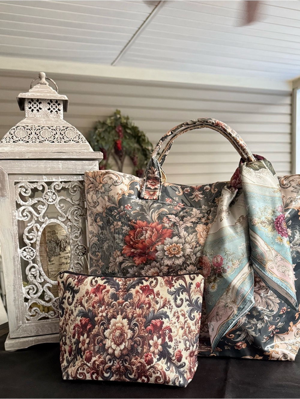 Stunning Victorian Style Floral Handbag w/Coordinating Cosmetic Bag & Scarf.